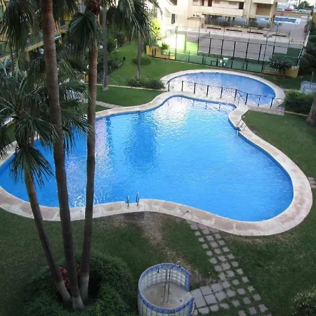 Resindencial Bajondillo Beach Apartmán *